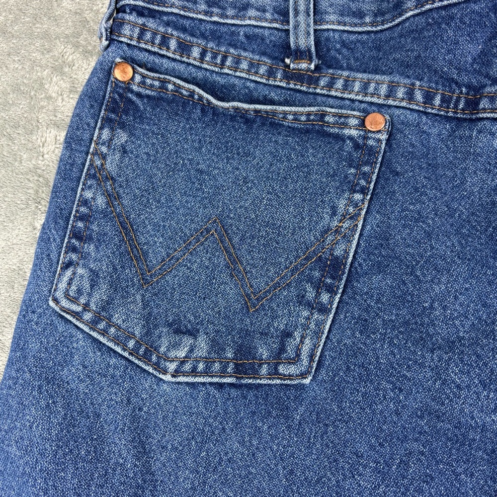 Wrangler Cowboy Cut Jeans Mens 36X32 Blue Relaxed Fit High Rise Denim NWT - Picture 15 of 15